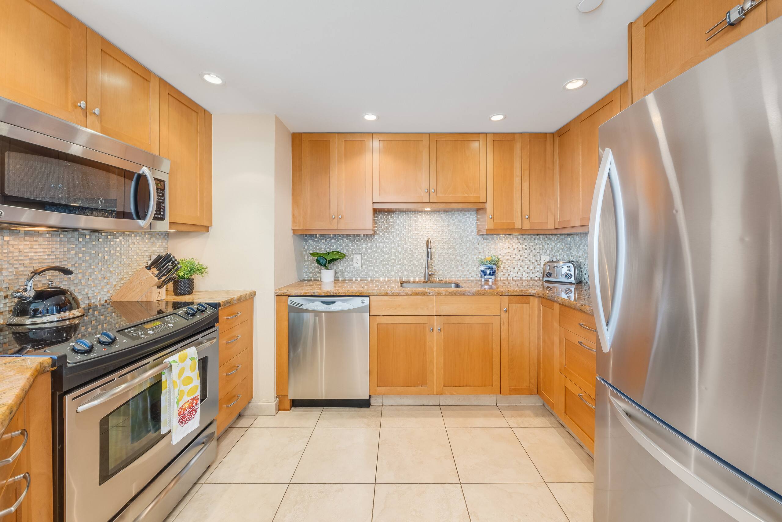 Condo in Lahaina · ★4.79 · 2 bedrooms · 4 beds · 2 baths - Image 8