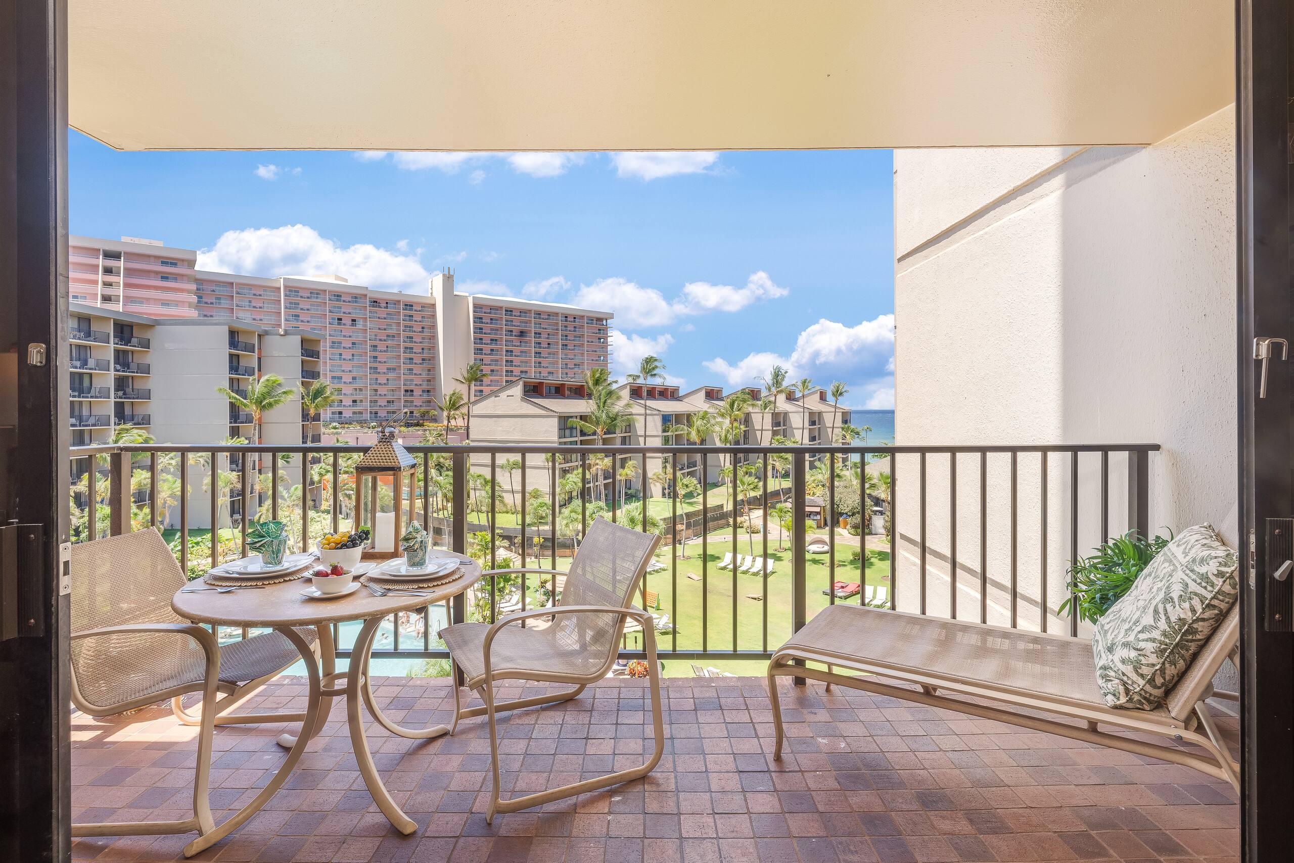 Condo in Lahaina · ★4.79 · 2 bedrooms · 4 beds · 2 baths - Image 22
