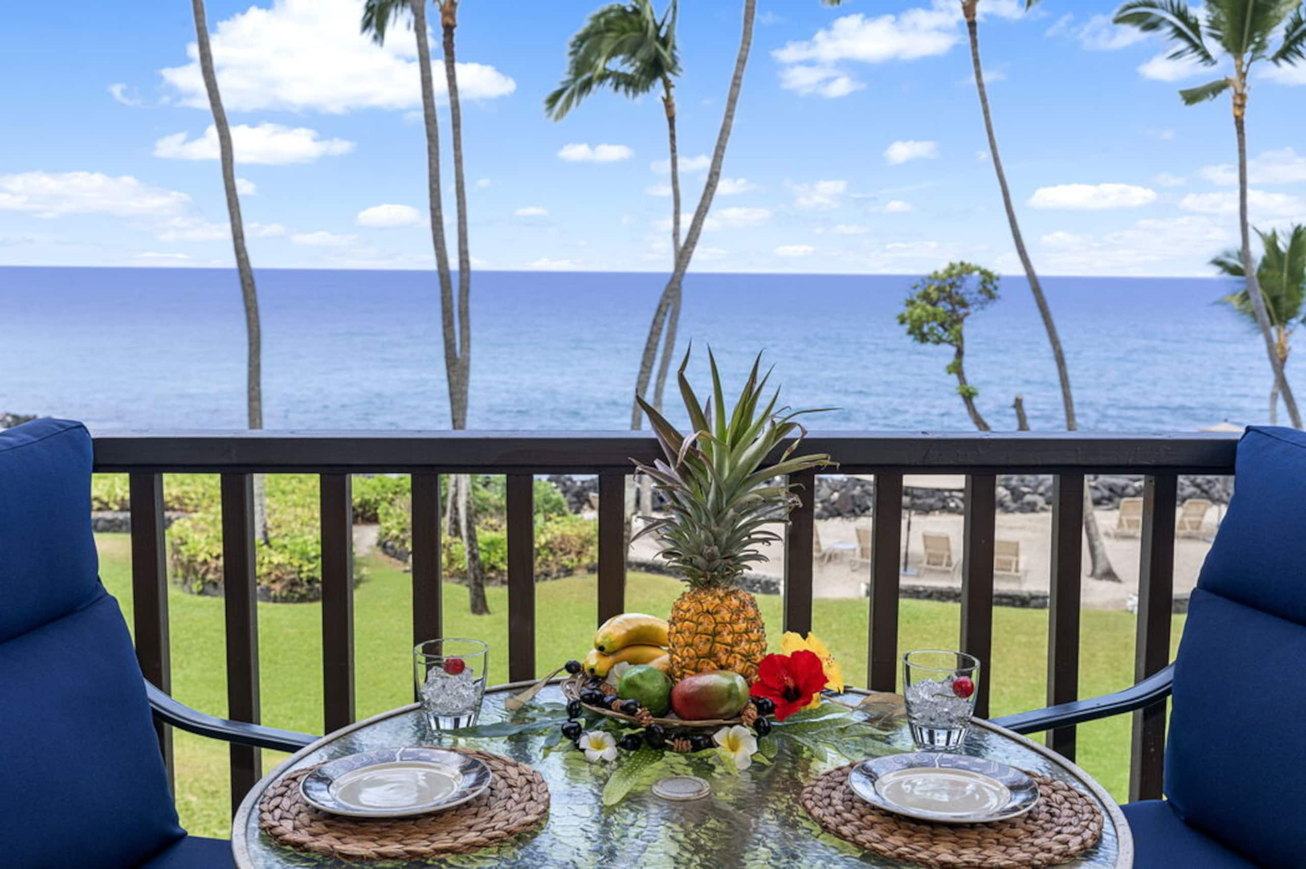Condo in Kailua-Kona · ★4.8 · 1 bedroom · 2 beds · 1 private bath - Image 8