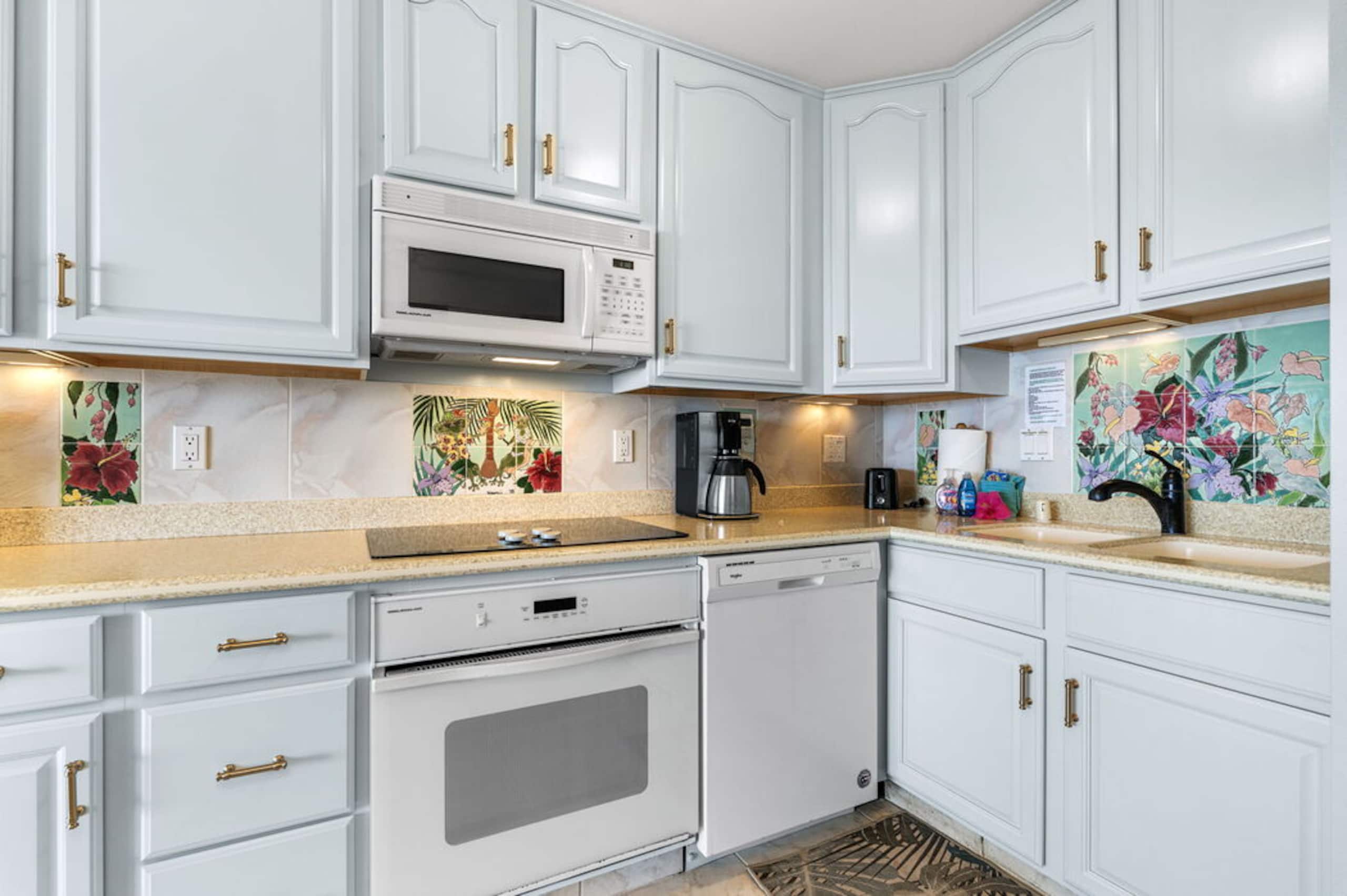 Condo in Kailua-Kona · ★4.8 · 1 bedroom · 2 beds · 1 private bath - Image 16