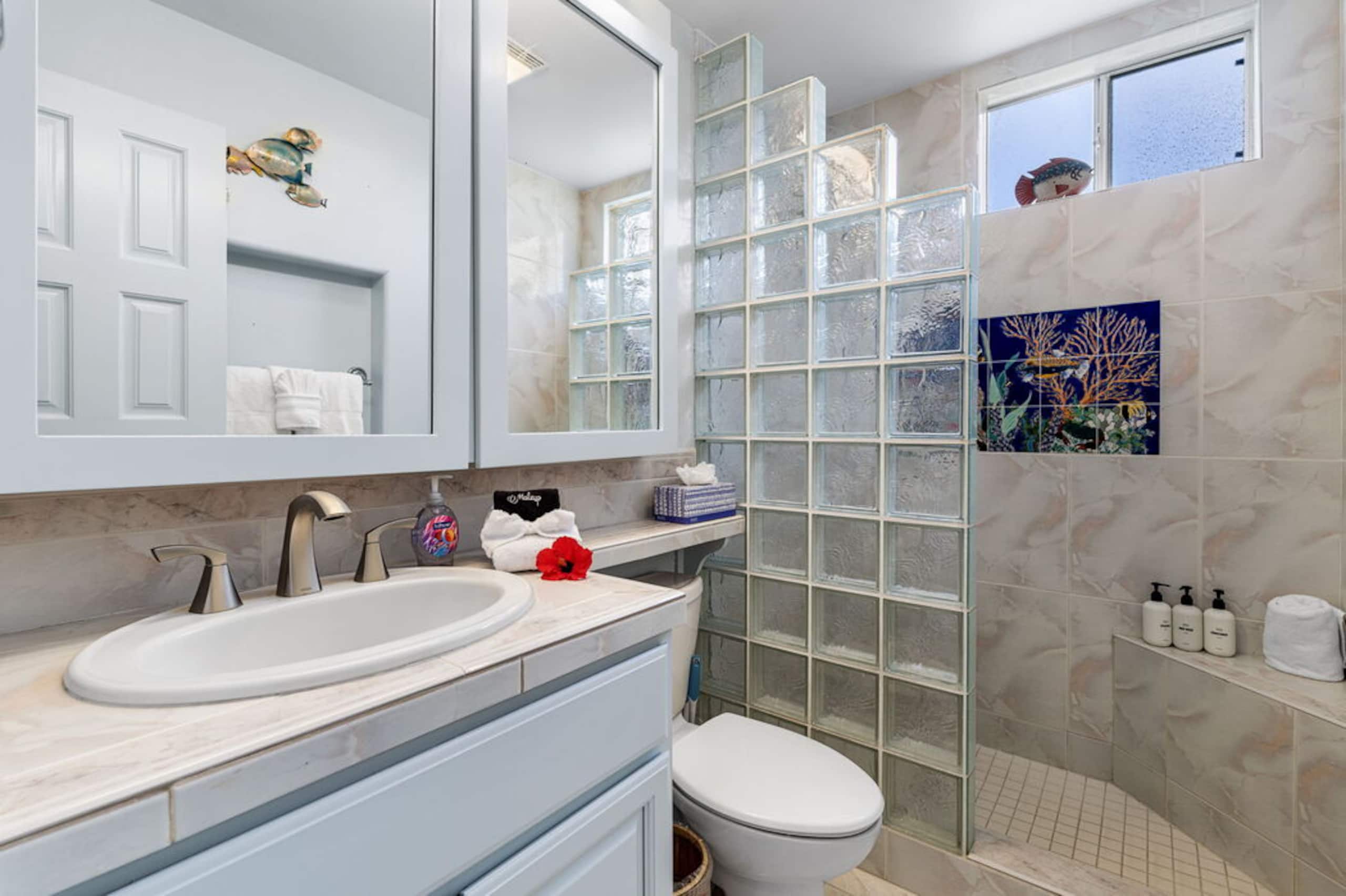 Condo in Kailua-Kona · ★4.8 · 1 bedroom · 2 beds · 1 private bath - Image 20