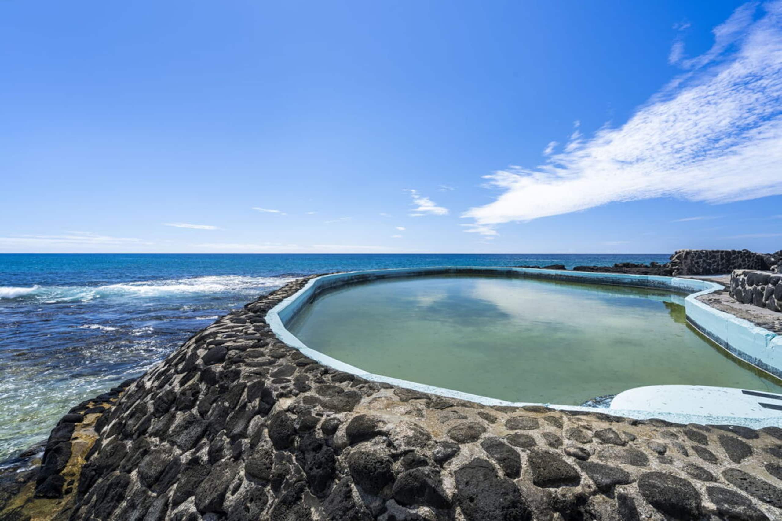 Condo in Kailua-Kona · ★4.8 · 1 bedroom · 2 beds · 1 private bath - Image 36