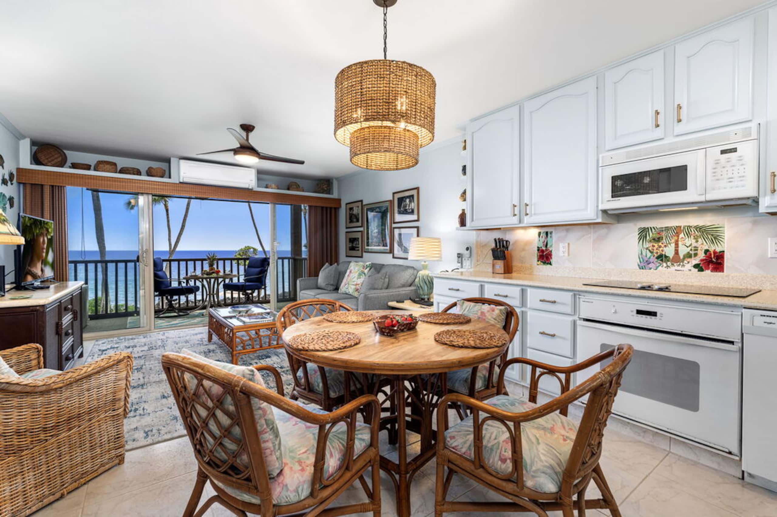 Condo in Kailua-Kona · ★4.8 · 1 bedroom · 2 beds · 1 private bath - Image 14
