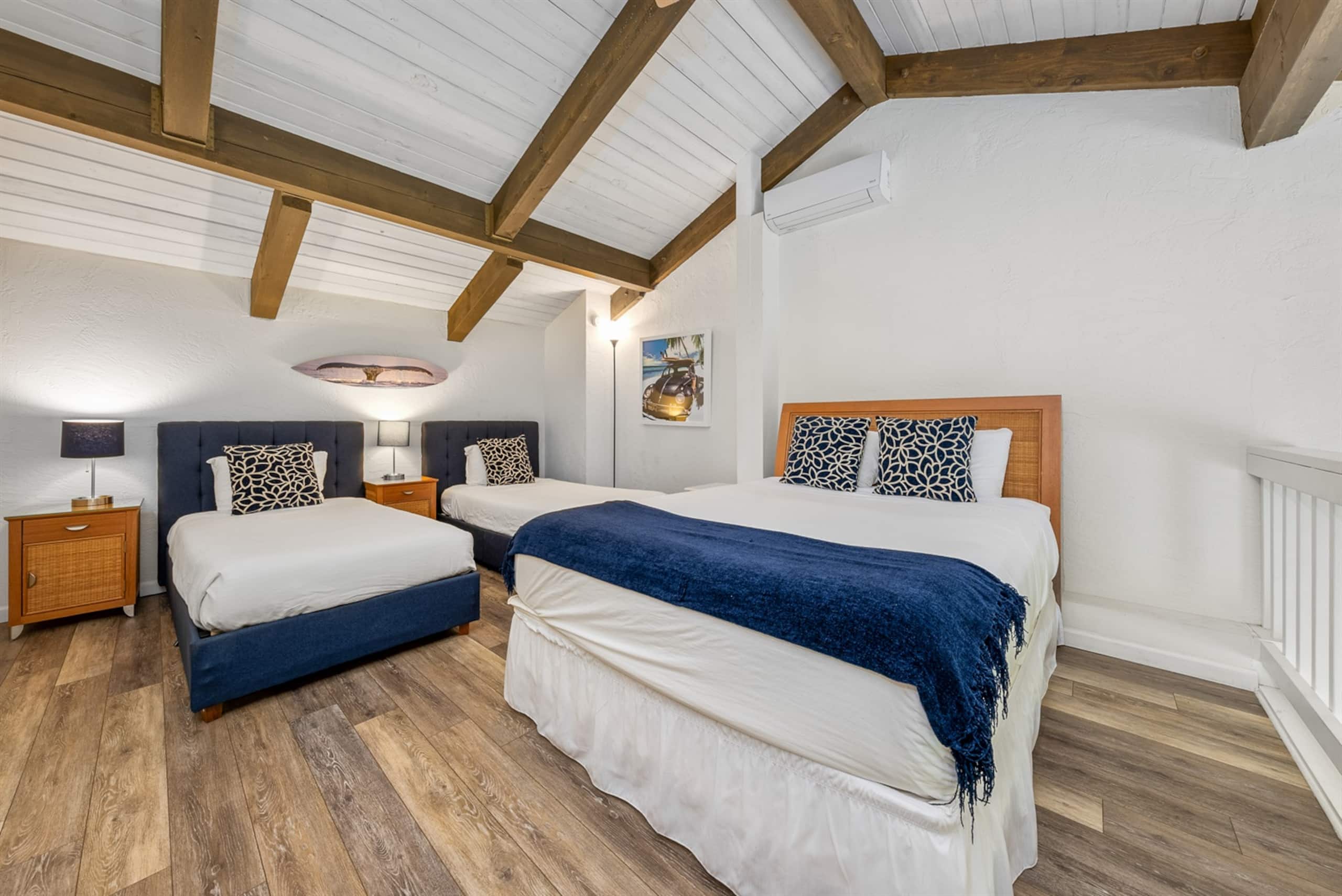 Condo in Lahaina · ★4.89 · 2 bedrooms · 4 beds · 1 private bath - Image 3