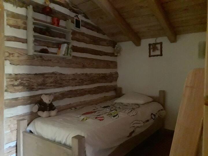 детска соба ( 4 кревета)