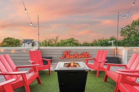 Skyline Views & Rooftop Vibes: Fire Pit, Games