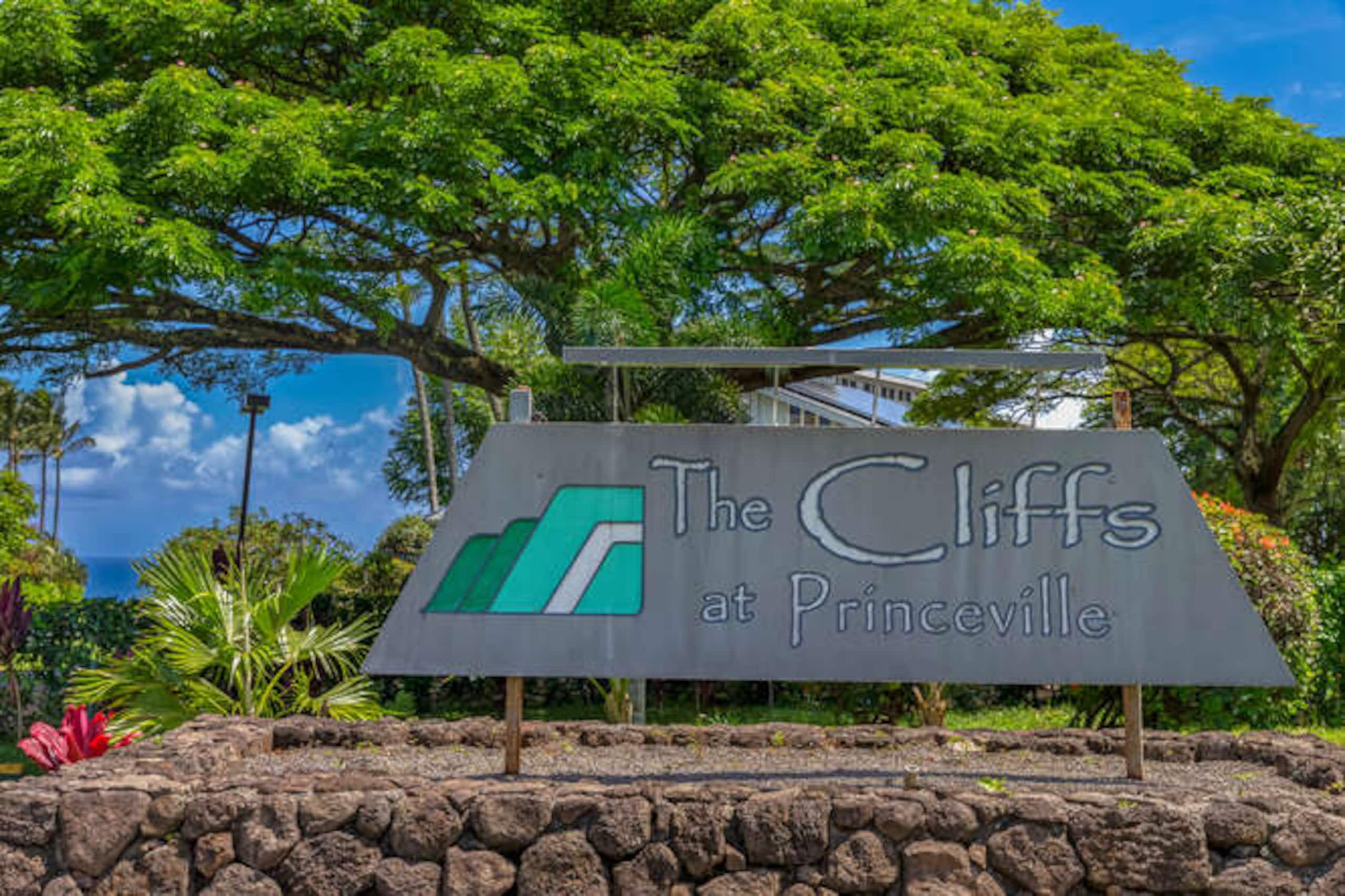 Condo in Princeville · ★4.8 · 2 bedrooms · 3 beds · 2 shared baths - Image 39