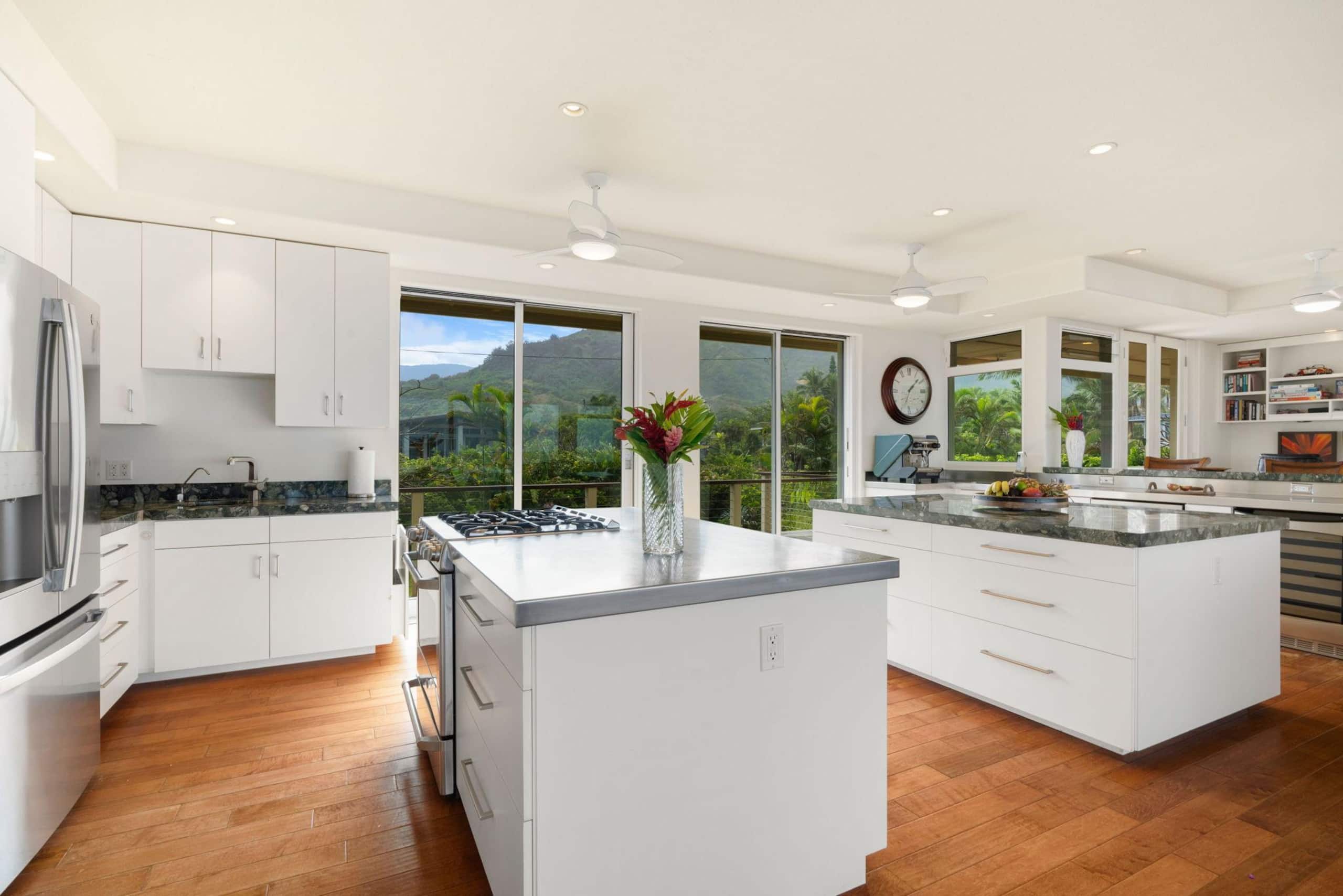 Home in Wainiha · ★4.88 · 4 bedrooms · 5 beds · 4 baths - Photo 13