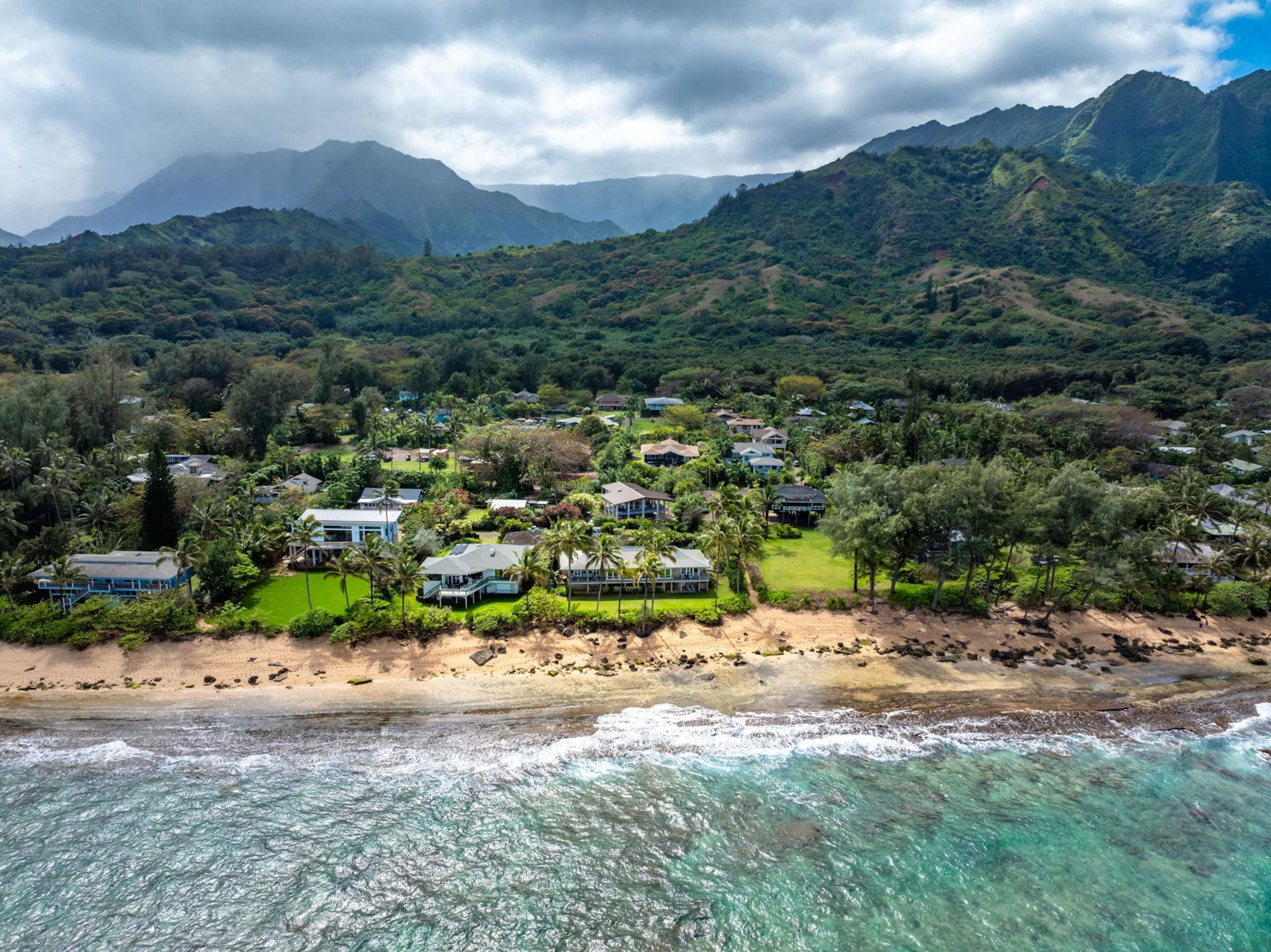 Home in Wainiha · ★4.88 · 4 bedrooms · 5 beds · 4 baths - Photo 61