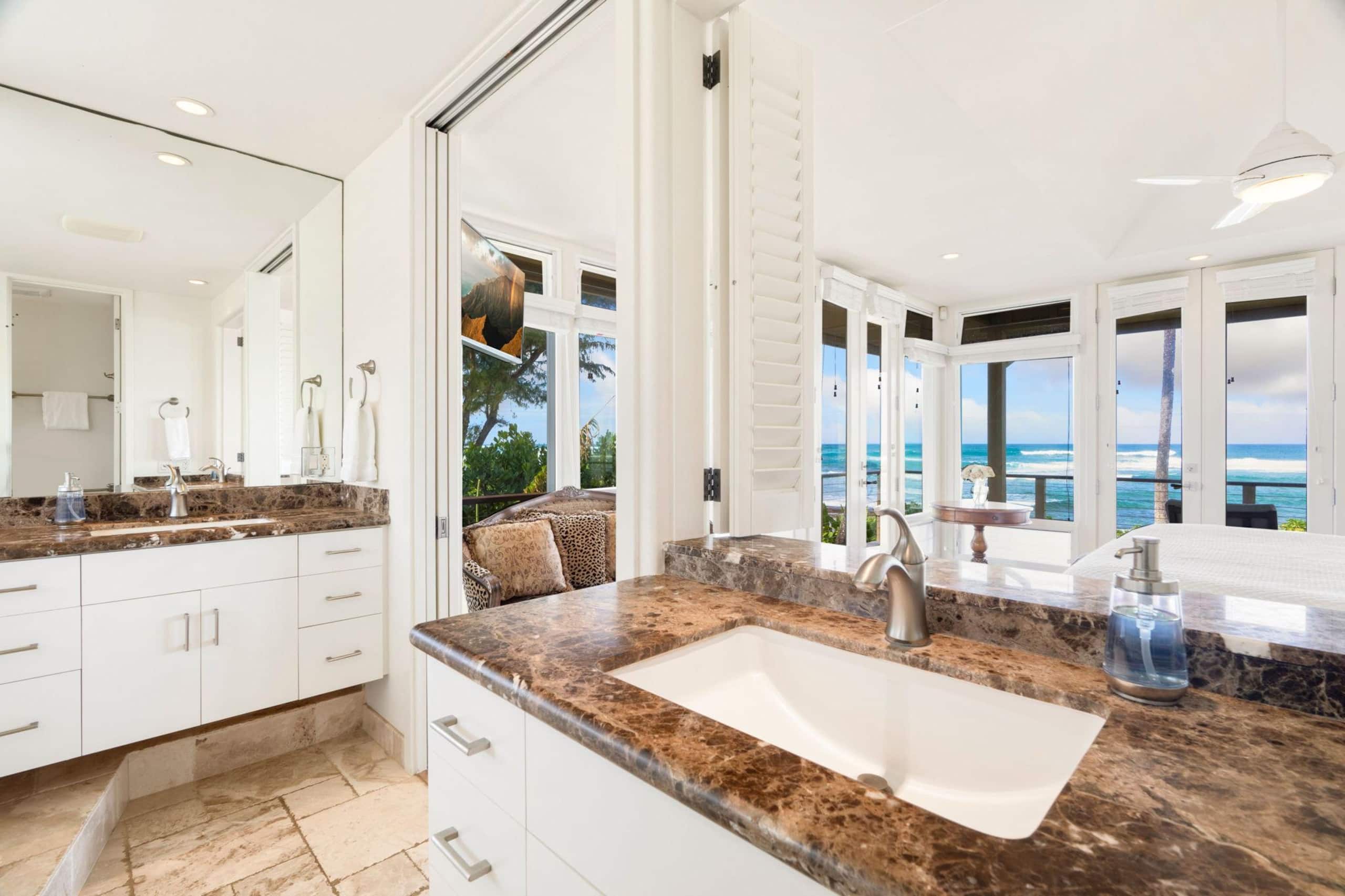 Home in Wainiha · ★4.88 · 4 bedrooms · 5 beds · 4 baths - Photo 24
