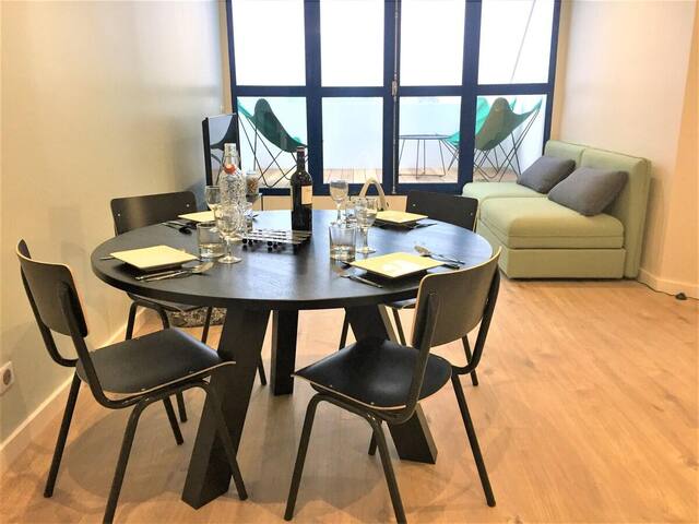 T3 – Friendly Apartment with terrace Bordeaux gallery image 3