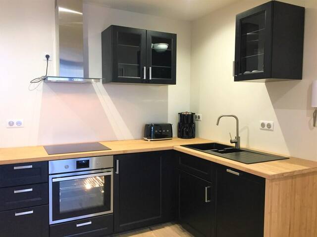 T4 – Family Apartment with terrace Bordeaux gallery image 5