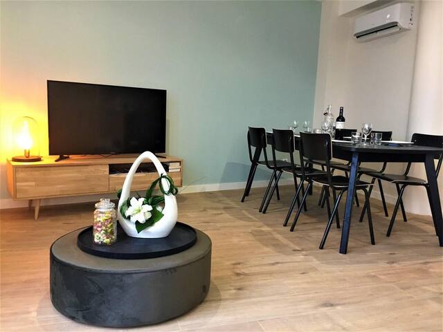 T4 – Family Apartment with terrace Bordeaux gallery image 3