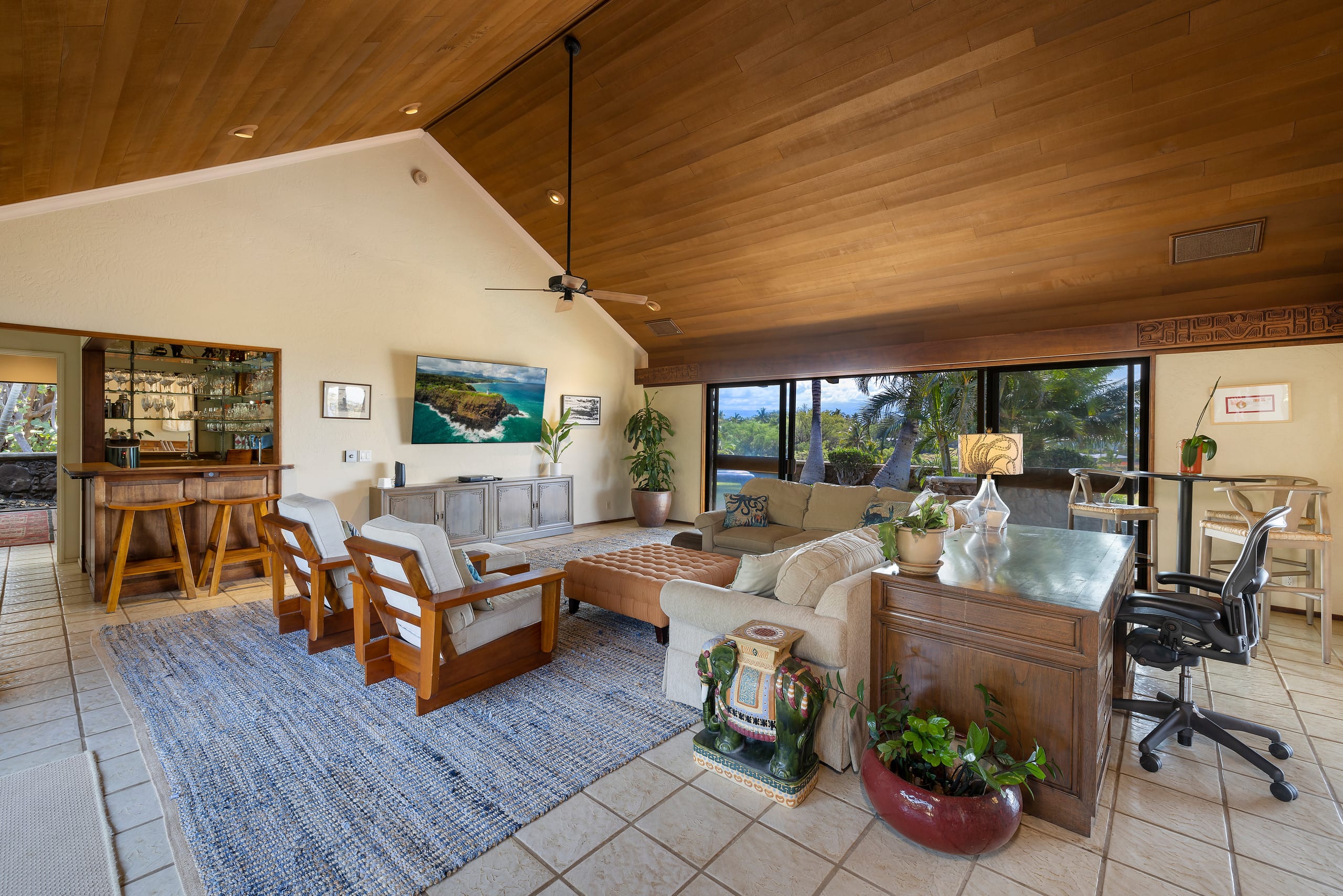 Home in Waimea · ★5.0 · 3 bedrooms · 6 beds · 3 baths - Image 6