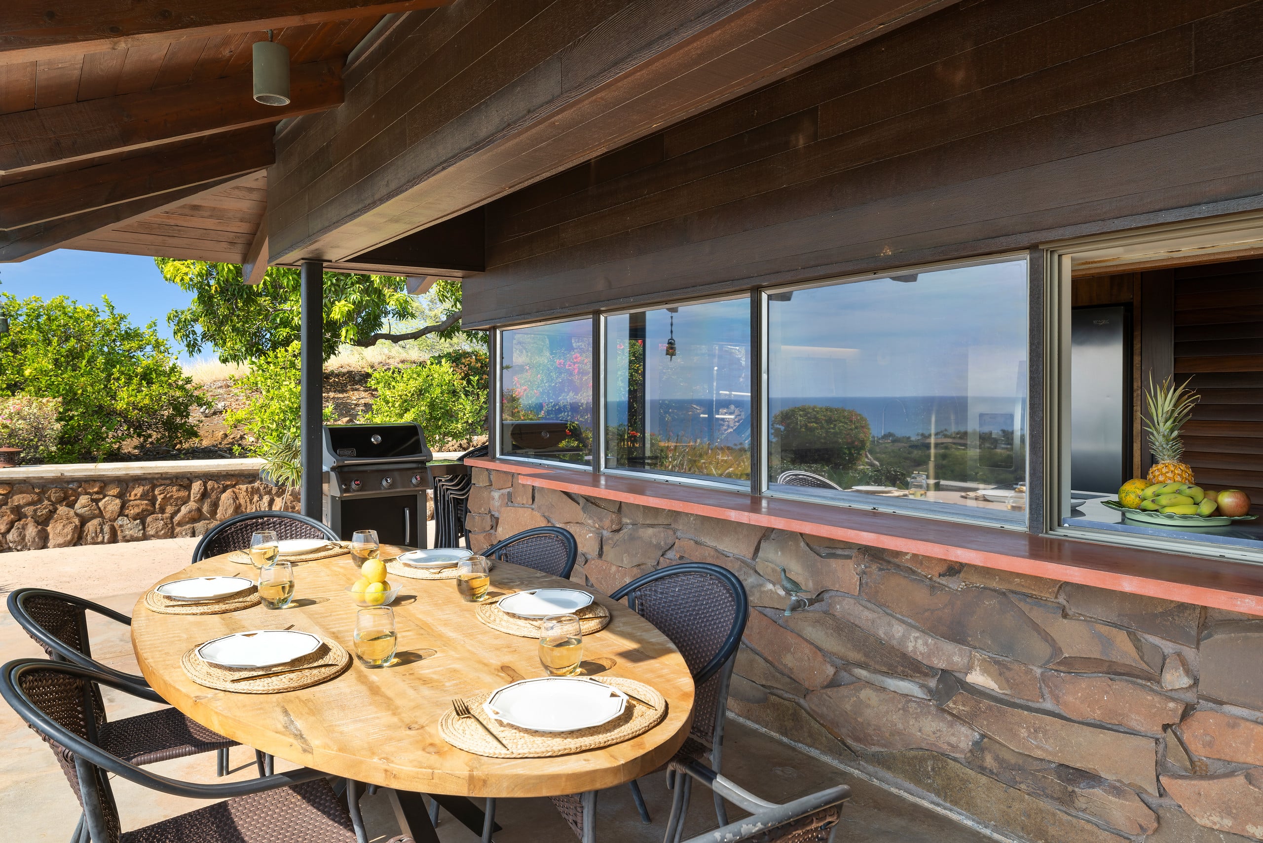 Home in Waimea · ★5.0 · 3 bedrooms · 6 beds · 3 baths - Image 12