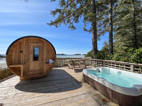 Oceans Edge: Chesterman Beachfront, Hot Tub,Views