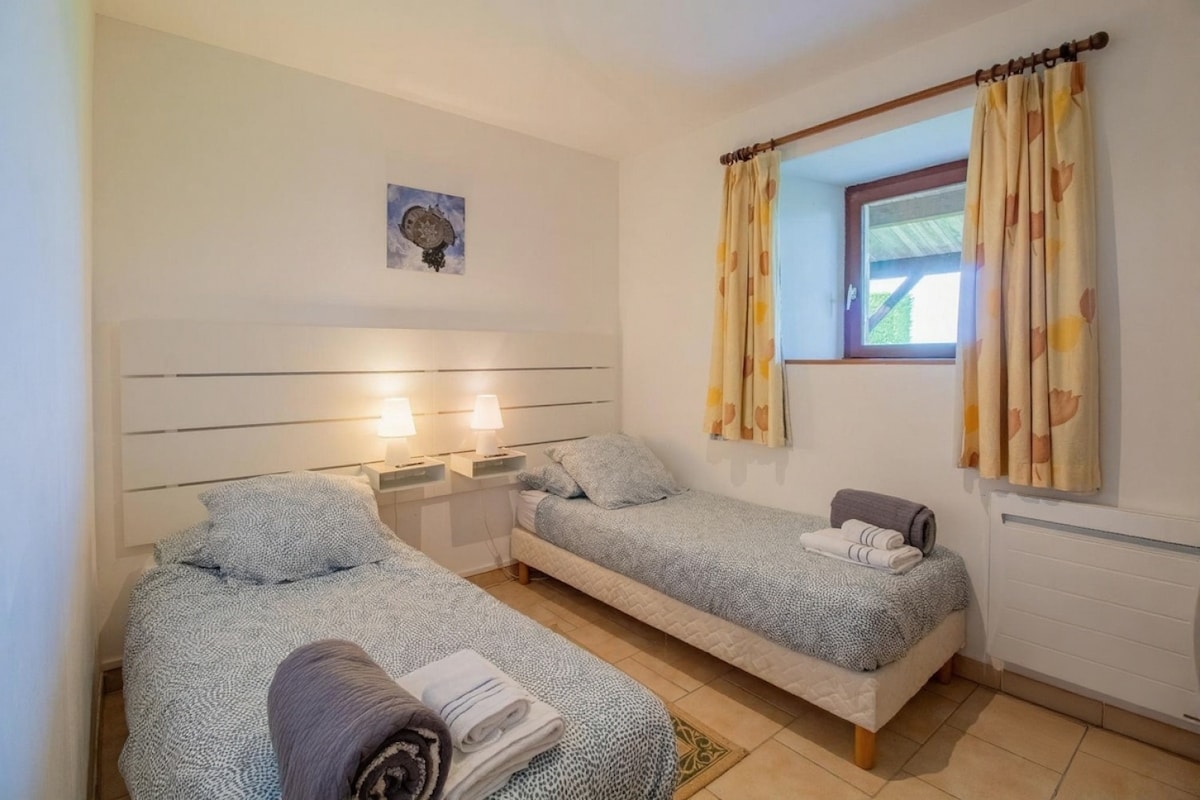 ორსაწოლიანი ან ორადგილიანი ნომერი — შენინი