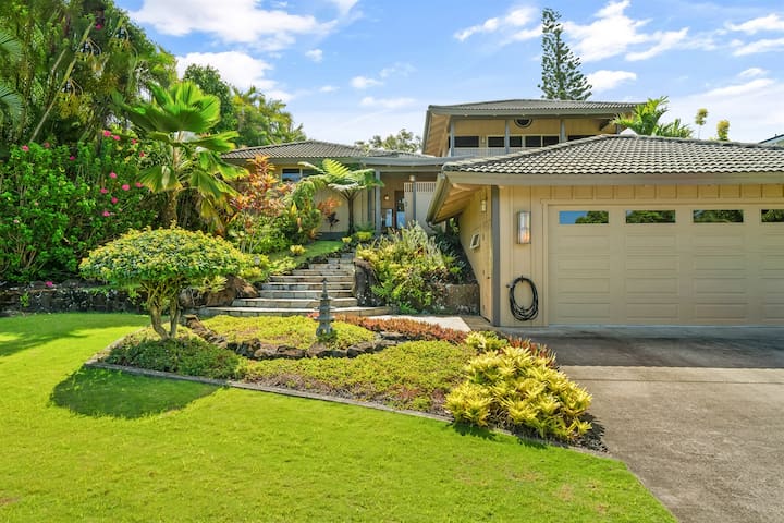 Tropical Zen Oasis -Waterfall Plunge Pool – AC