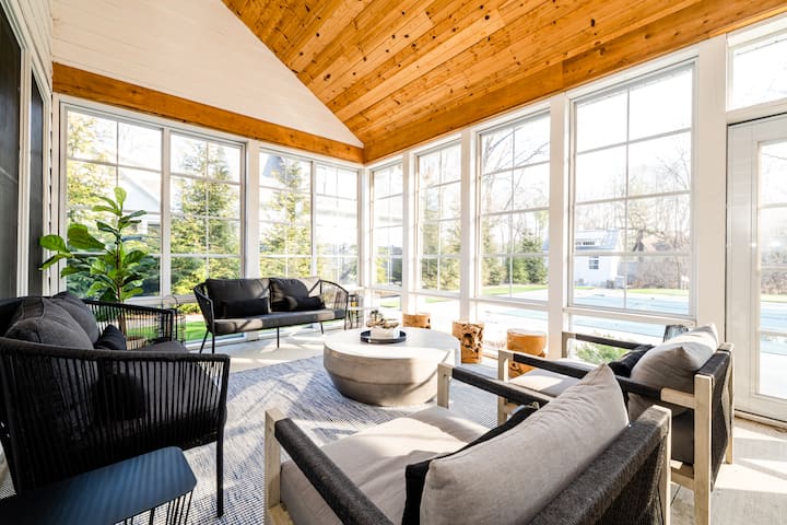 Gorgeous Modern Cottage With Private Pool And Close To Beach! - Union Pier, MI
