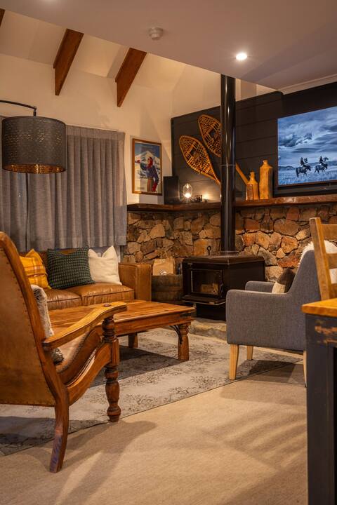 Crackenback Castle Mountain Style Chalet