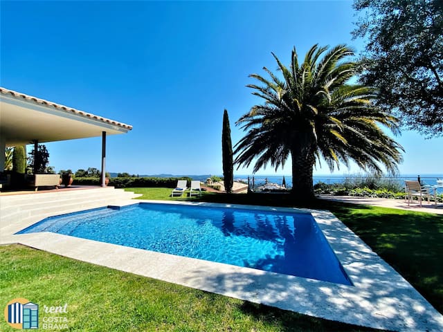 Villa Vista by Rent Costa Brava