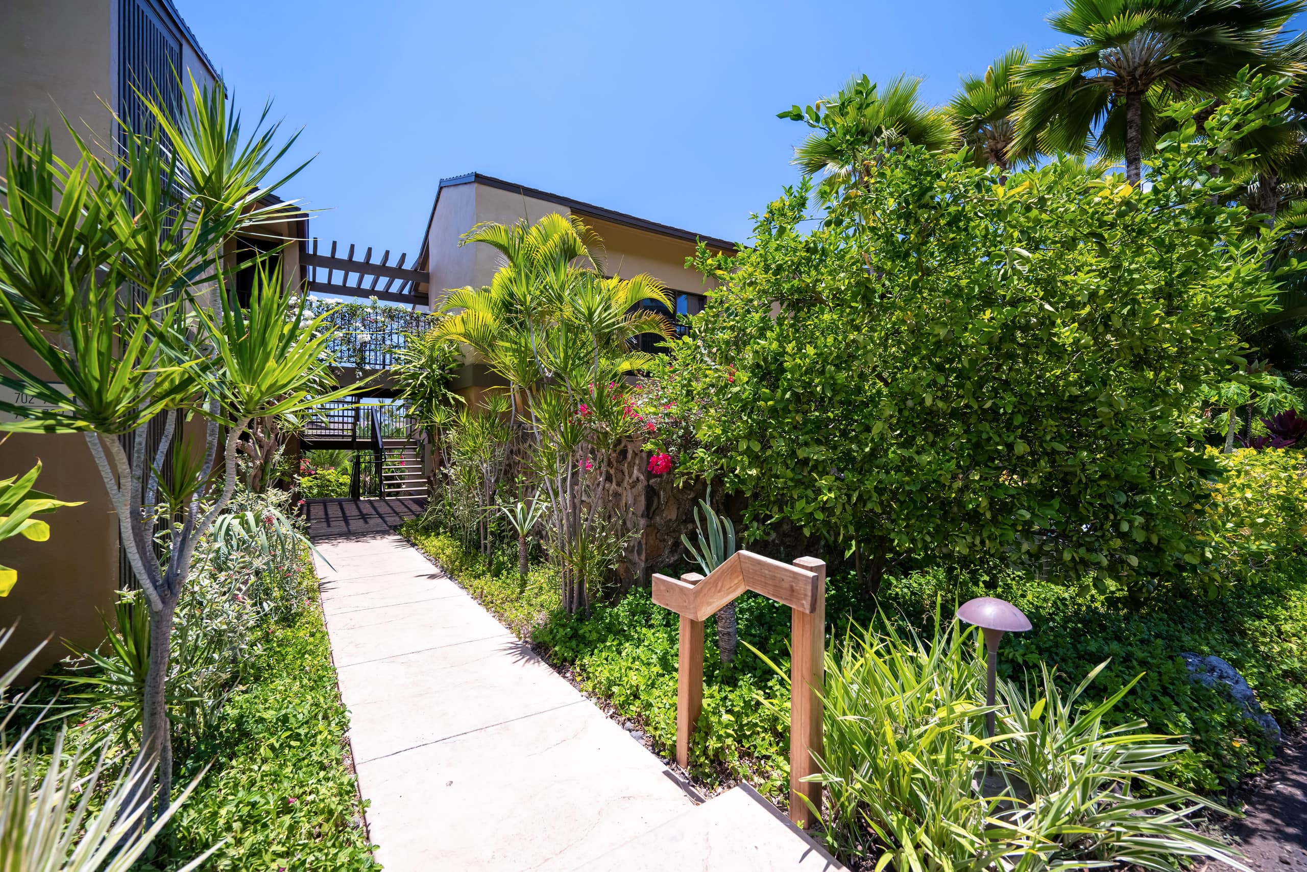 Condo in Kihei · ★4.94 · 2 bedrooms · 4 beds · 2 baths - Image 44