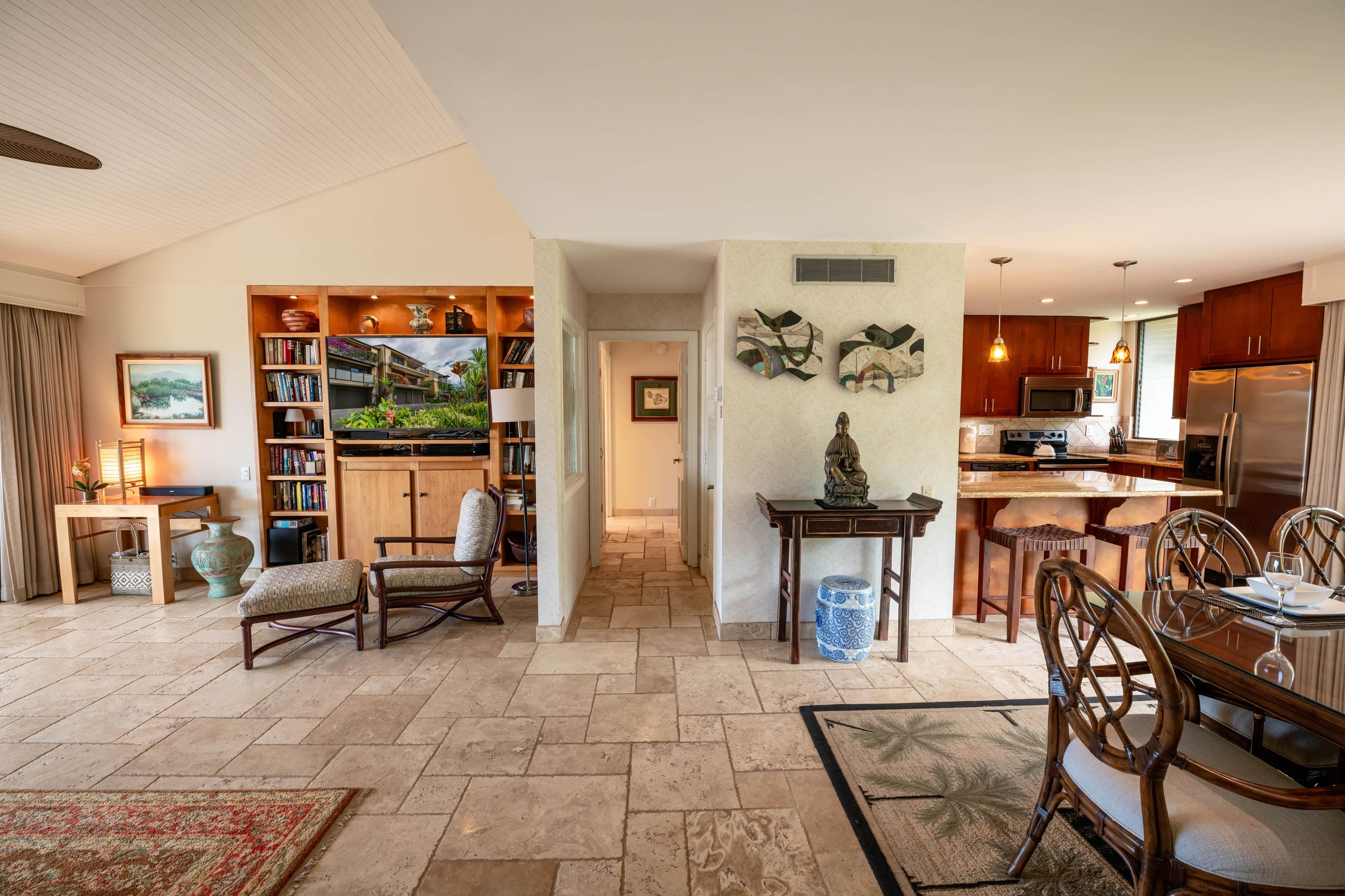 Condo in Kihei · ★4.94 · 2 bedrooms · 4 beds · 2 baths - Image 12