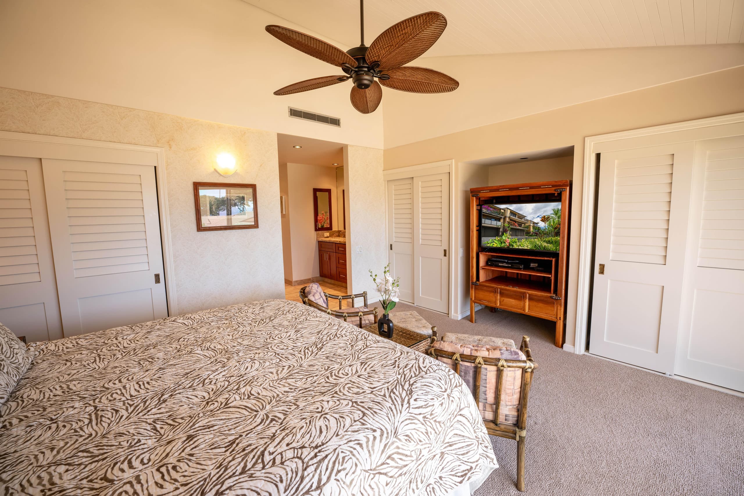 Condo in Kihei · ★4.94 · 2 bedrooms · 4 beds · 2 baths - Image 23