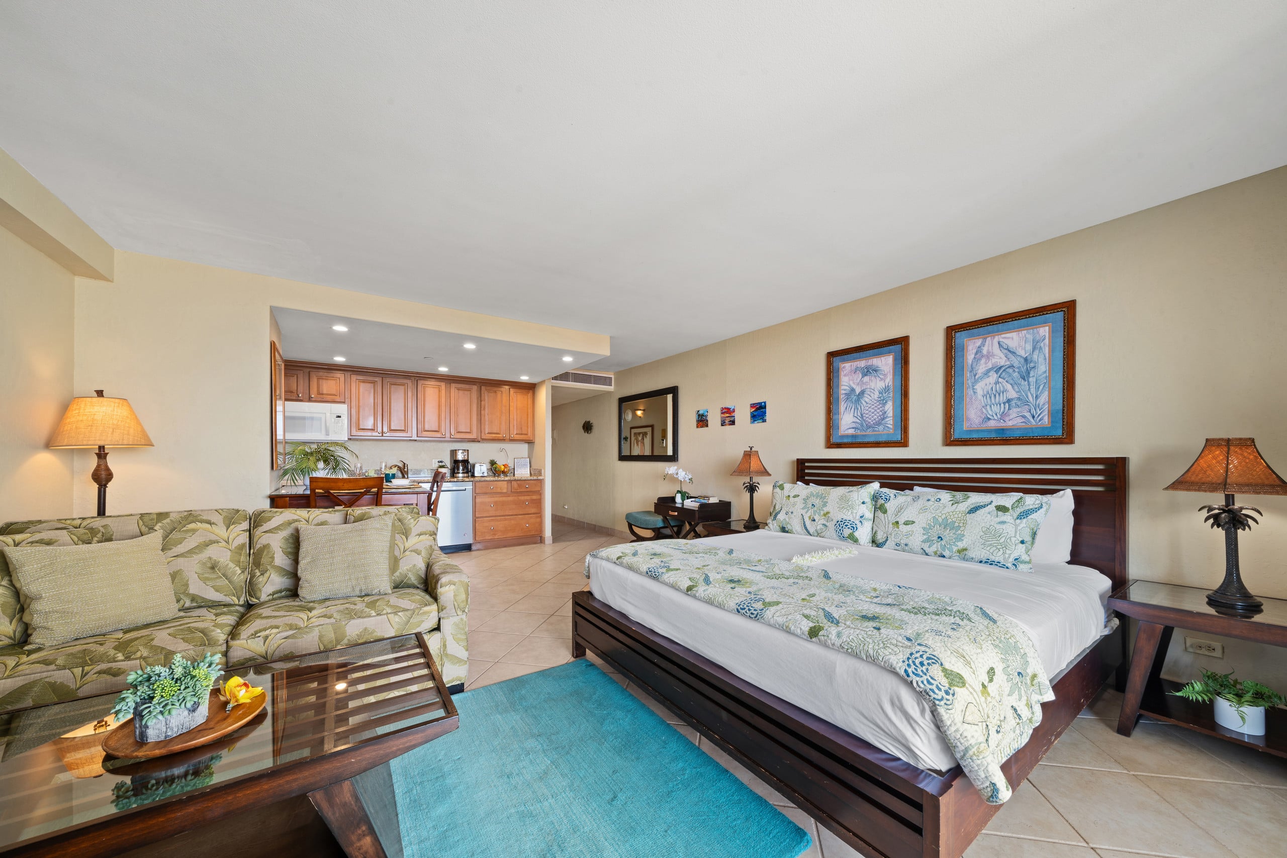 Condo in Lahaina · ★4.81 · 1 bedroom · 1 bed · 1 bath - Image 3