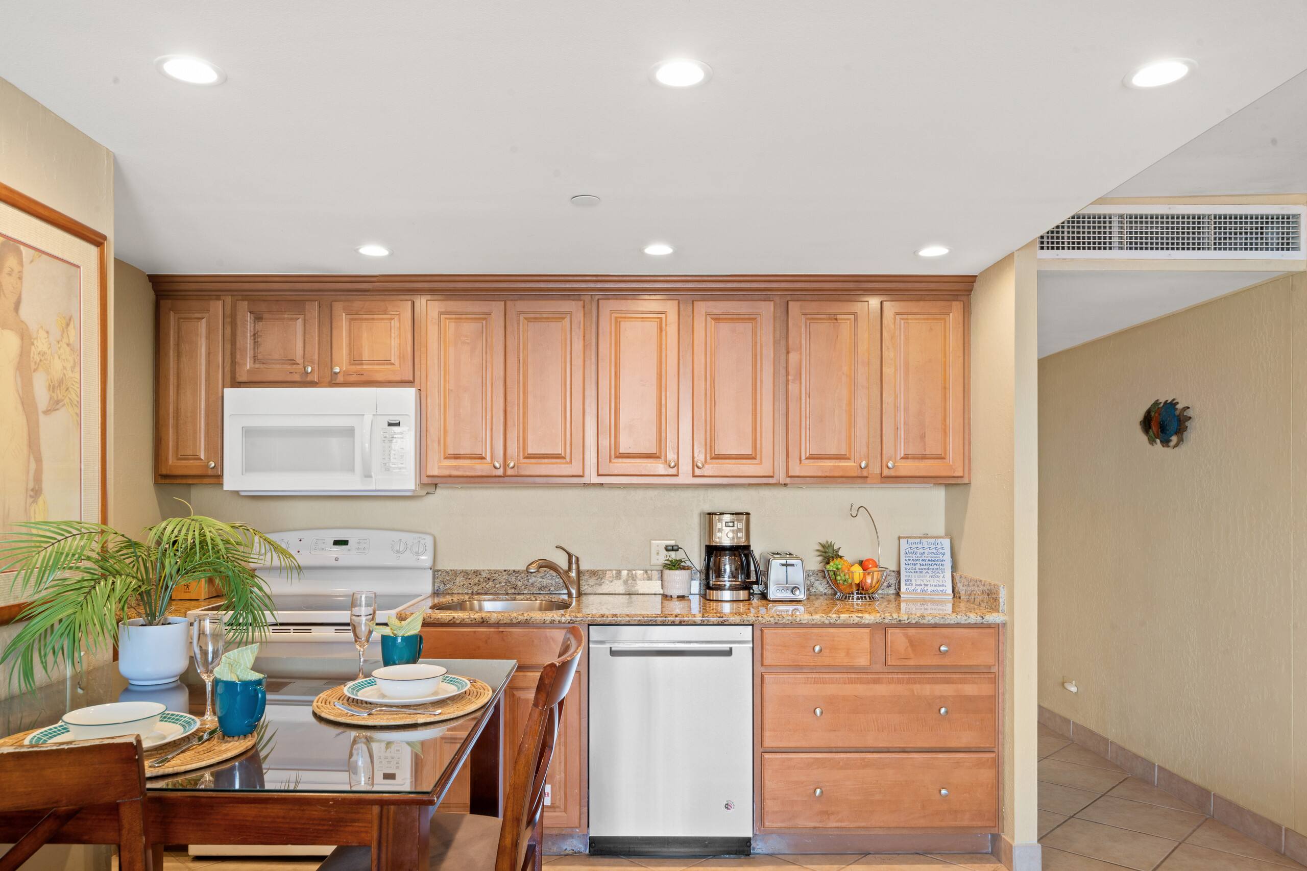 Condo in Lahaina · ★4.81 · 1 bedroom · 1 bed · 1 bath - Image 20