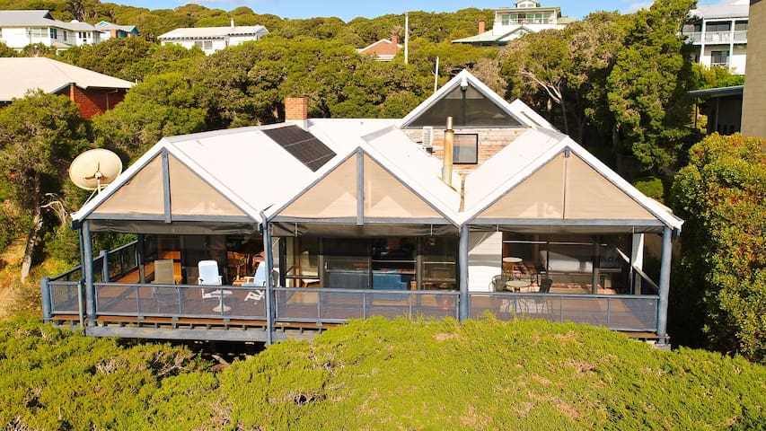 Melaleuca—Stunning Ocean Views & Coastal Comforts