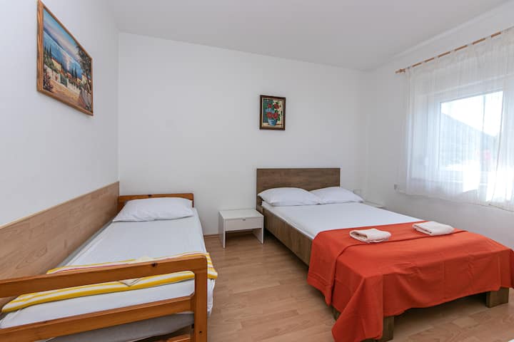 Soveværelse 2, overflade: 14 m²