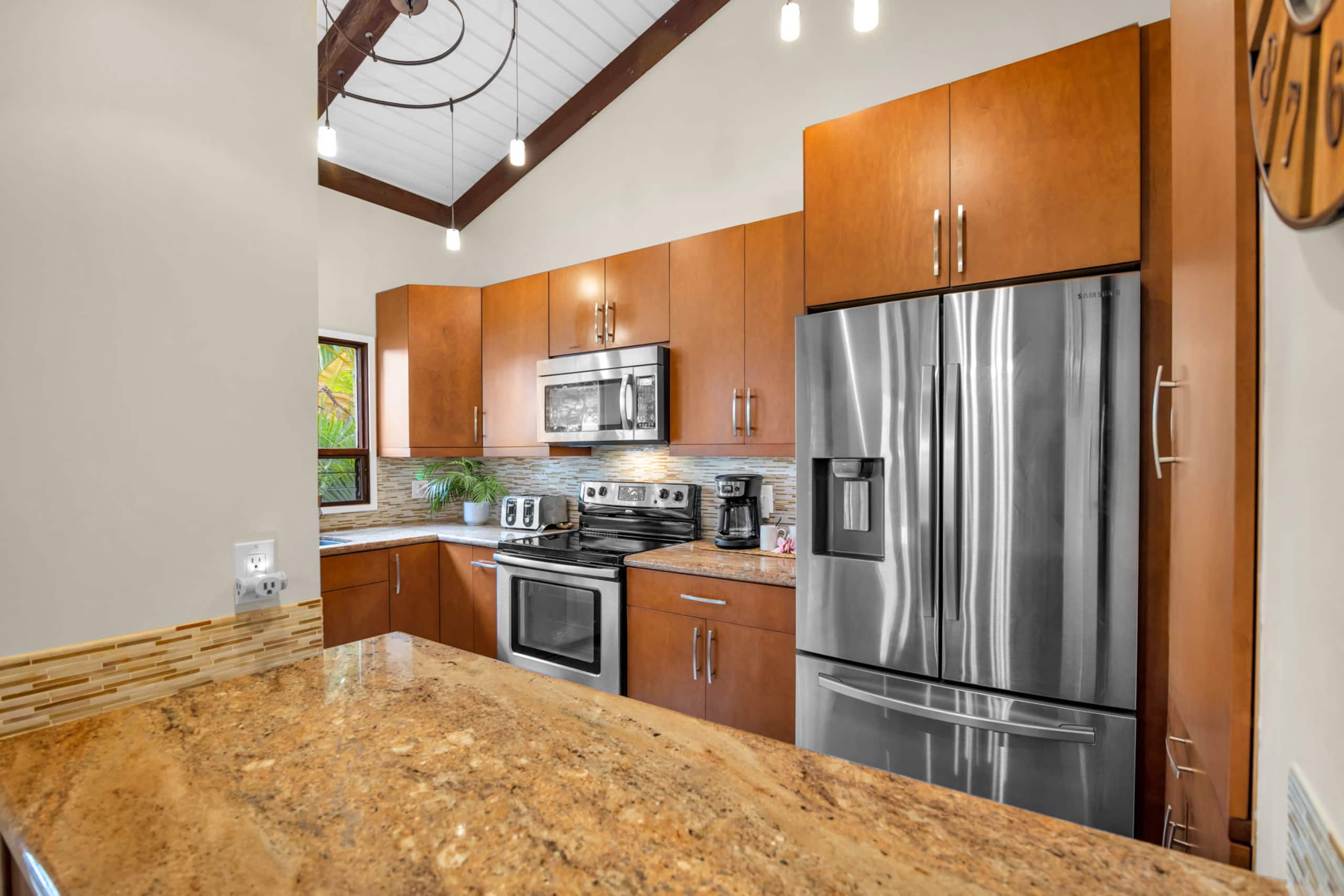 Condo in Kihei · ★4.38 · 2 bedrooms · 4 beds · 2 baths - Image 10