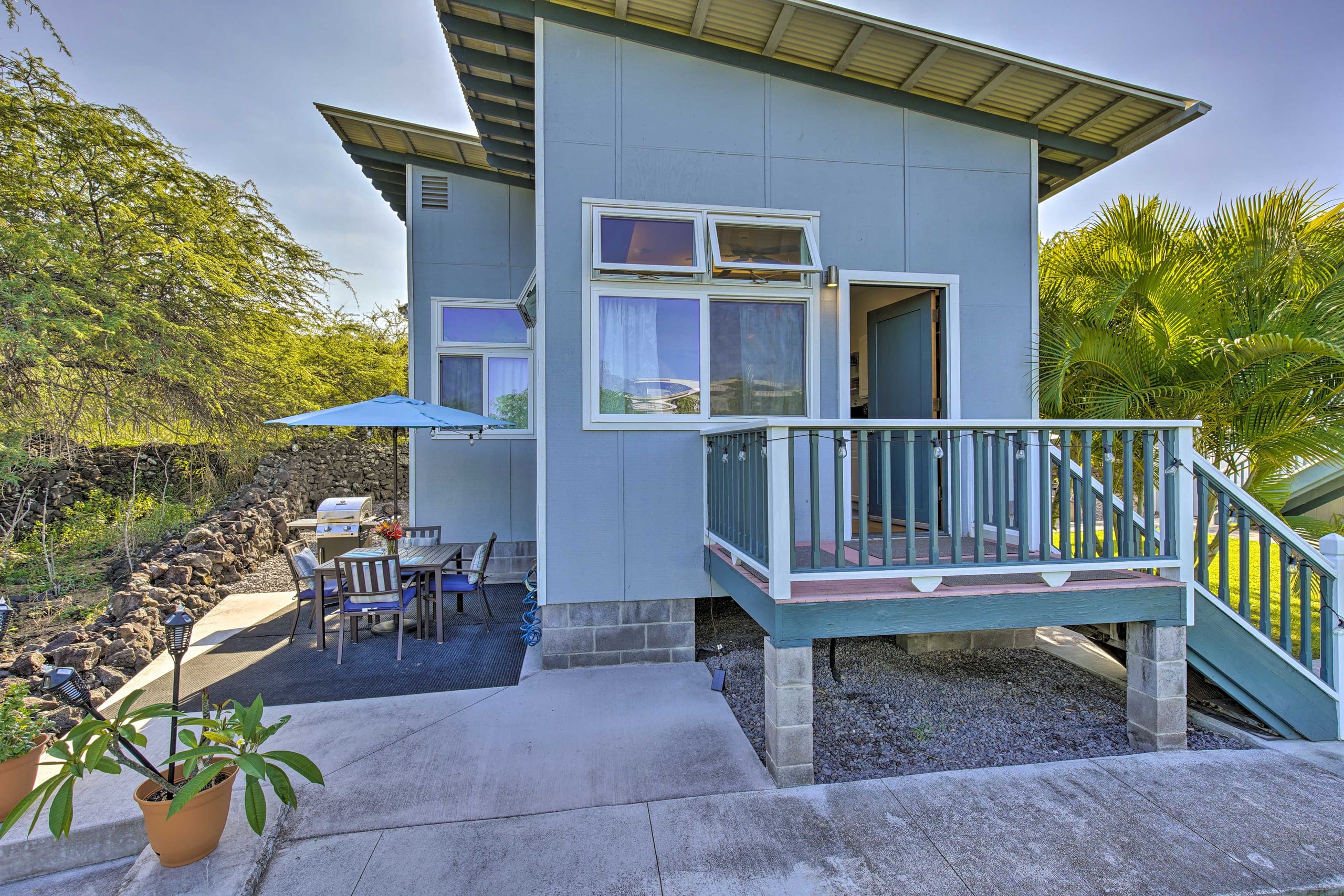 1 Mile to Magic Sands Beach: Kailua-Kona Cottage - Image 1