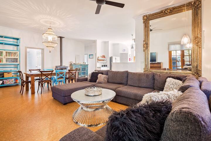 Baudin On Bay—Family Escape by the Foreshore gallery image 2