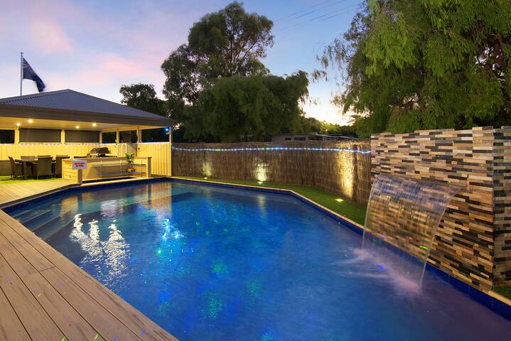 Ocean Reef Paradise-Heated Spa, Ducted cooling/Heating gallery image 4