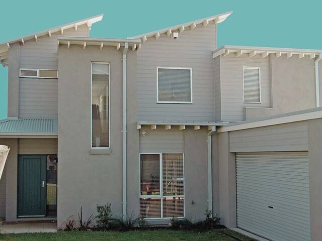 Beachcomber gallery image 2