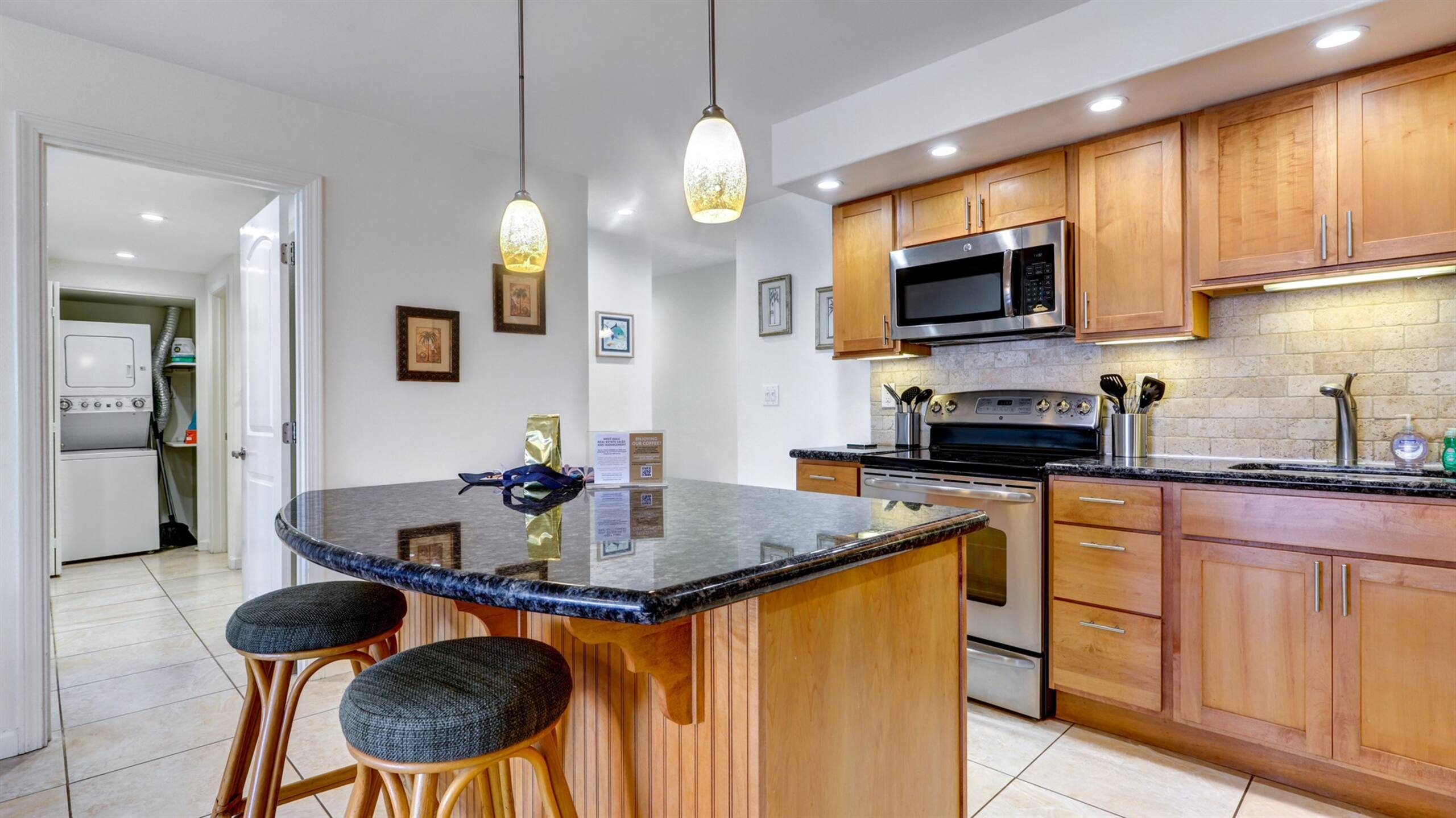 Condo in Kaanapali · ★4.81 · 2 bedrooms · 4 beds · 2 baths - Image 14