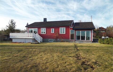 Nice studio in Gravdal with kitchen