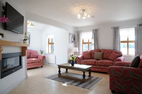 Top Airbnb: Number 53 Dingle: Holiday Home in County Kerry