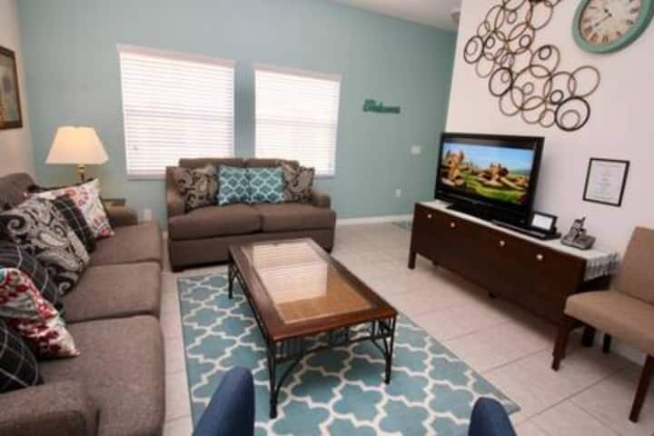 Perfect Vacation Gated Resort With Private Pool - Kissimmee, FL