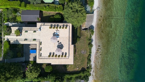 Villa Dolcelago Lake front