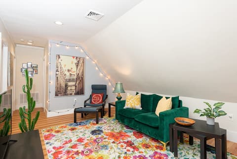 Top performing Airbnb: *2BR Downtown Witch House|Salem+Beverly|Hospitals in Beverly