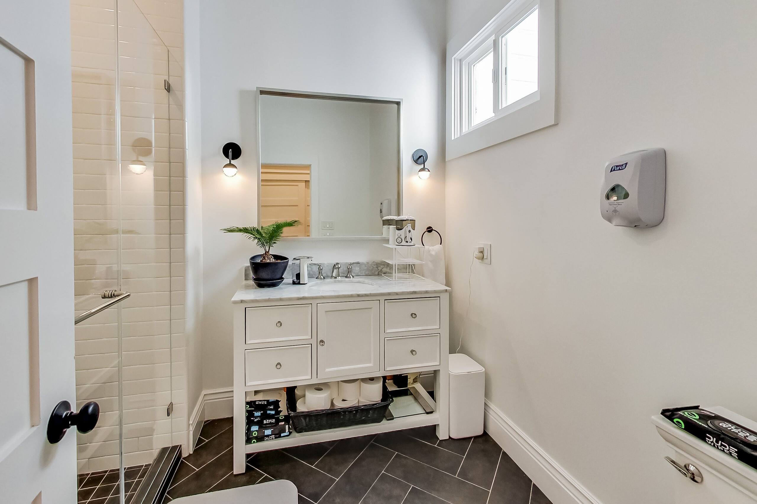 Townhouse in San Francisco · ★4.93 · Studio · 4 beds · 2 baths - Image 45