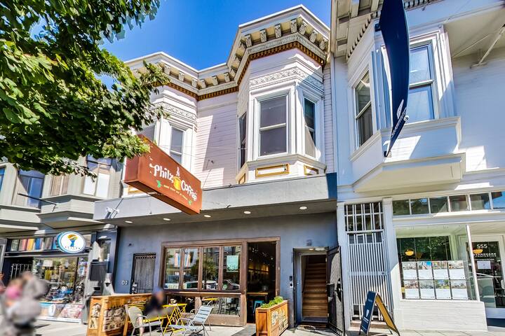 4BR/2BA Remodeled Home in the Heart of The Castro! gallery image 2