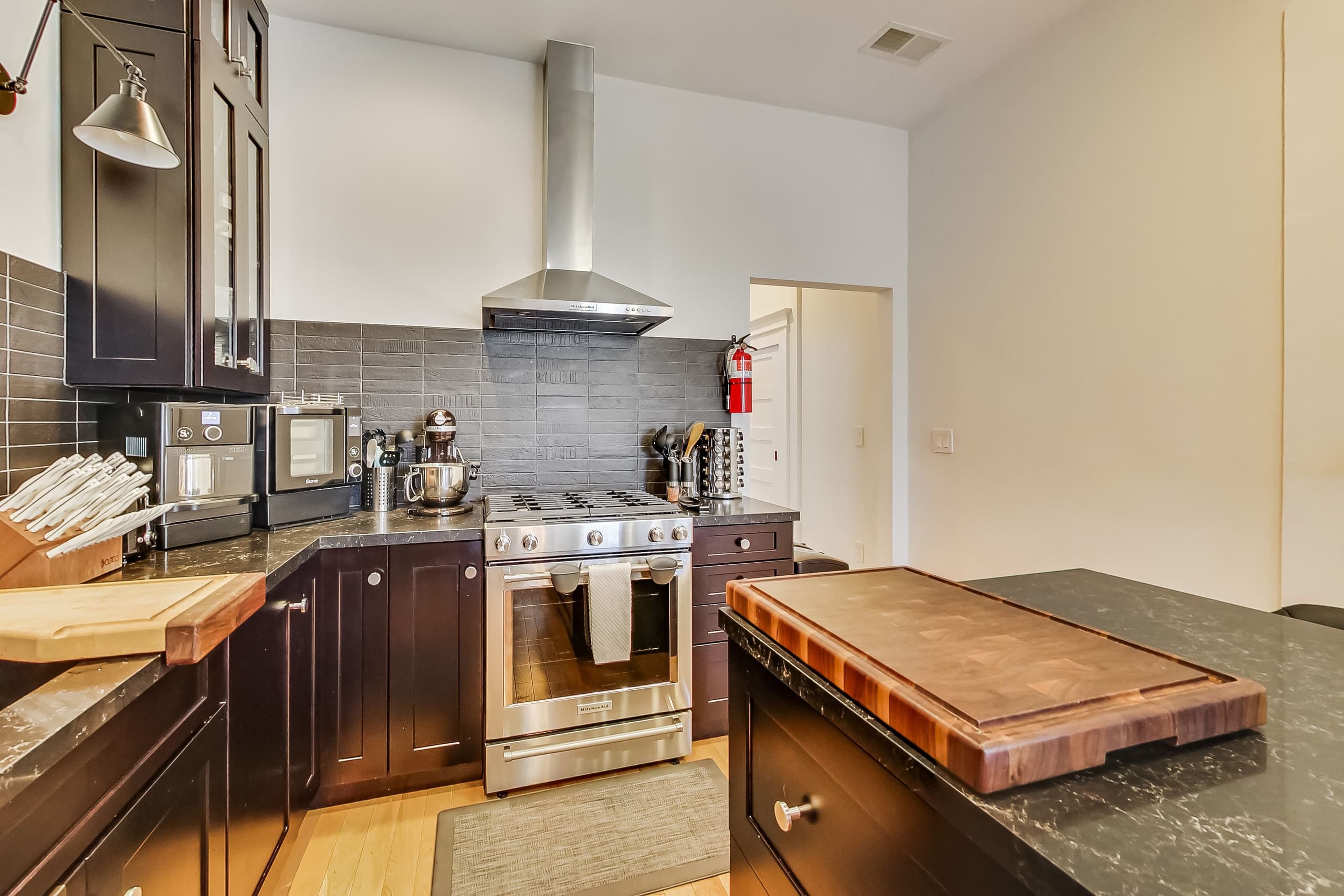 Townhouse in San Francisco · ★4.93 · Studio · 4 beds · 2 baths - Image 46