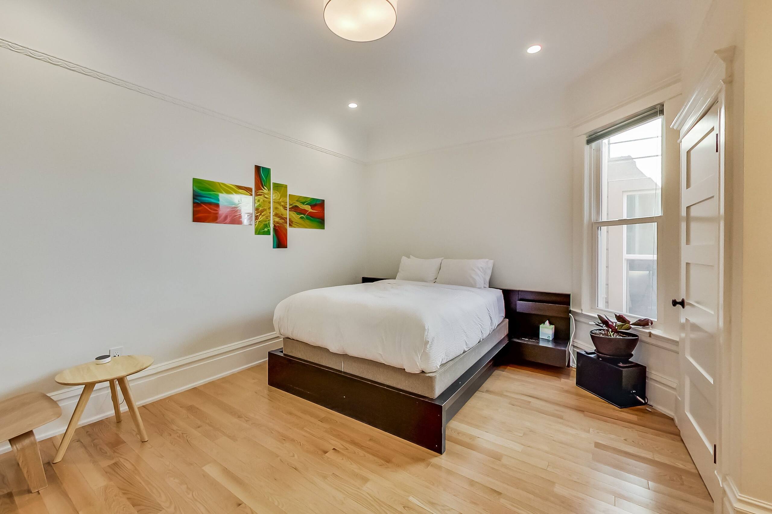 Townhouse in San Francisco · ★4.93 · Studio · 4 beds · 2 baths - Image 8