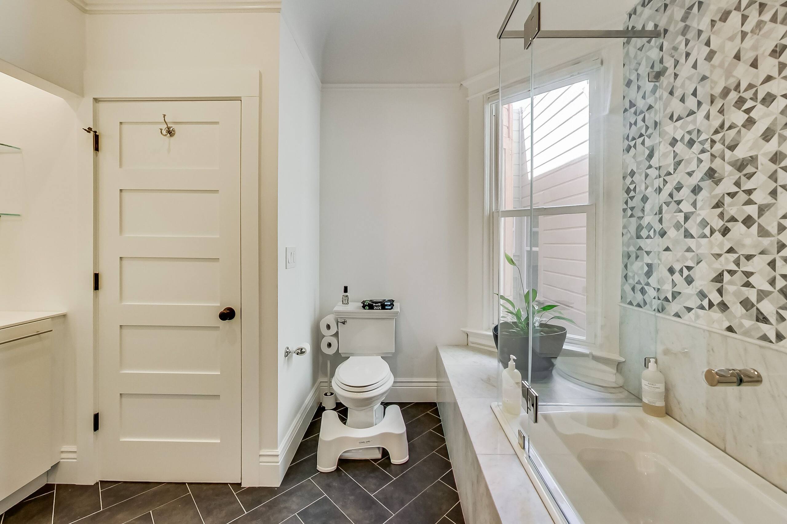 Townhouse in San Francisco · ★4.93 · Studio · 4 beds · 2 baths - Image 29