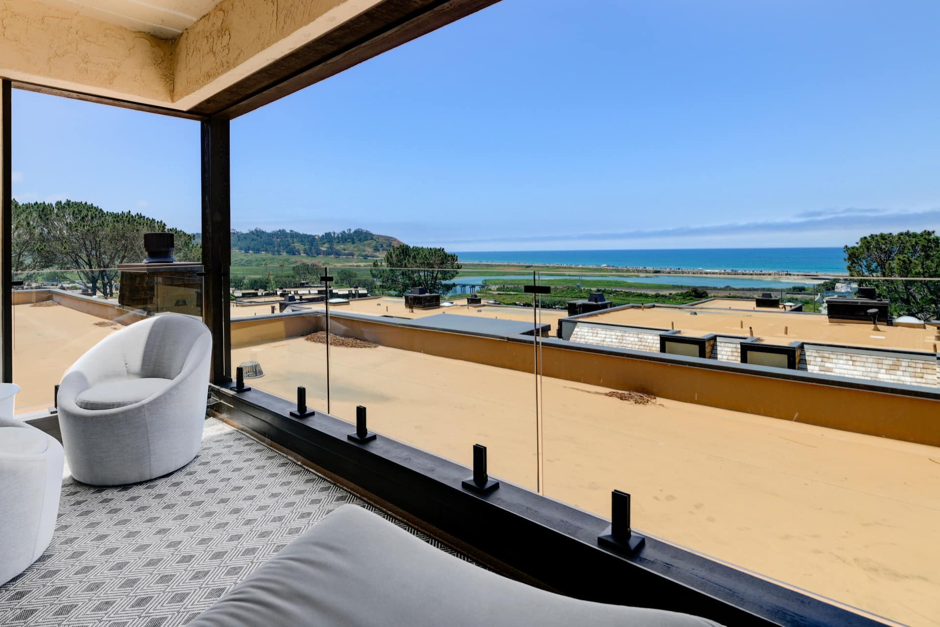 Del Mar Beach Getaway - Truly Outstanding — photo 2