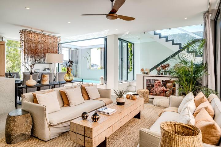 Stylish Apartment with Rooftop Deck and Pool 53 Na gallery image 2